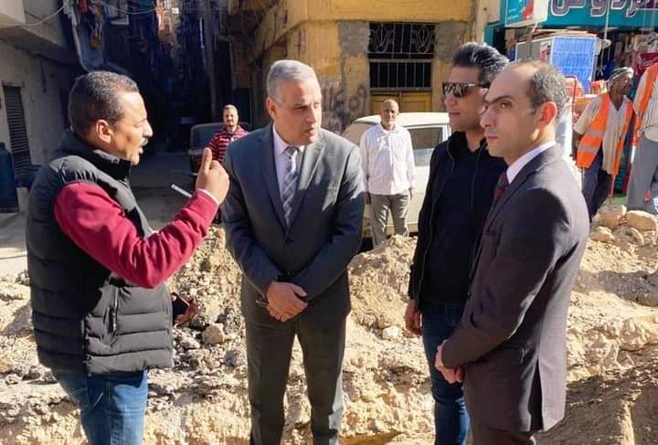 محافظ سوهاج يتفقد أعمال إحلال وتجديد خطوط المياه بطريق سوهاج / أخميم ..صور