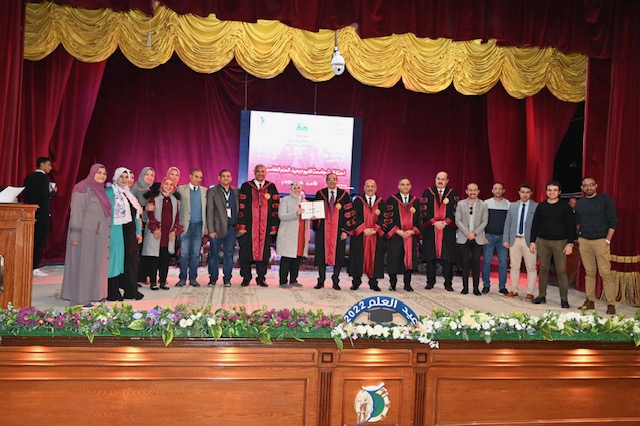 جامعة الفيوم تكرم 610 من أبنائها الفائزين بجائزة النشر العلمي 