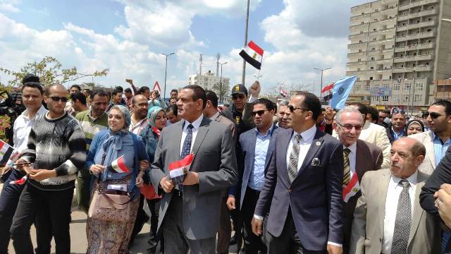 محافظ البحيرة يشهد ملحمة وطنية لدعم الدستور بجامعة دمنهور .. بالصور