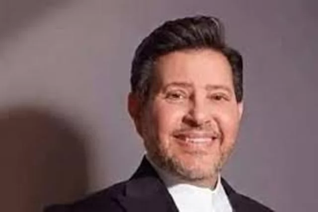 ليلى علوى تطلب الدعاء لـ هانى شاكر من متابعيها 