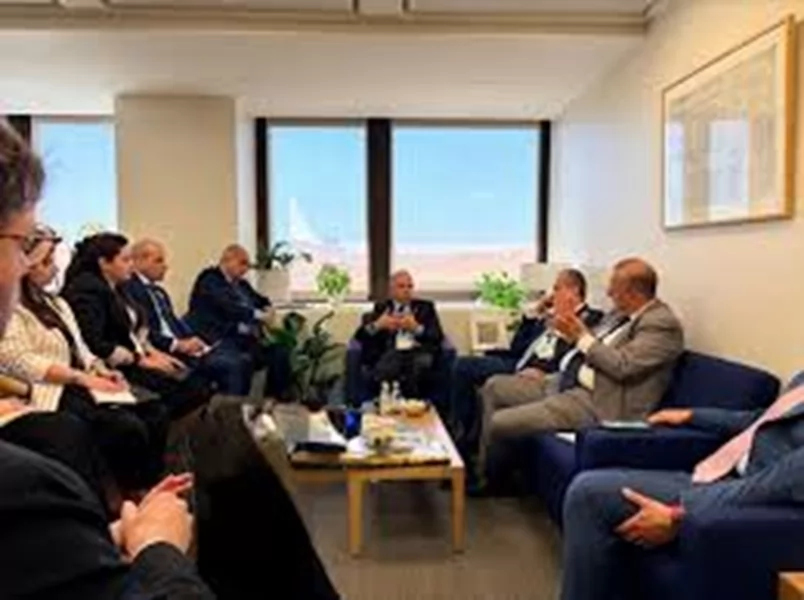 وزير الاستثمار ييناقش الطروحات أمام مسؤولي صندوق النقد الدولي 