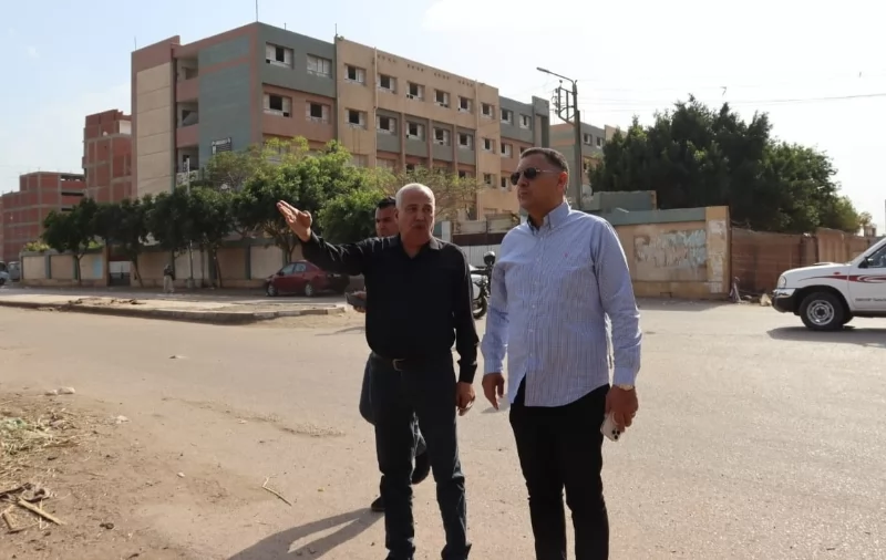 محافظ القليوبية يتفقد مدينة طوخ ويقترح إقامة موقف حضاري لإنهاء الزحام 