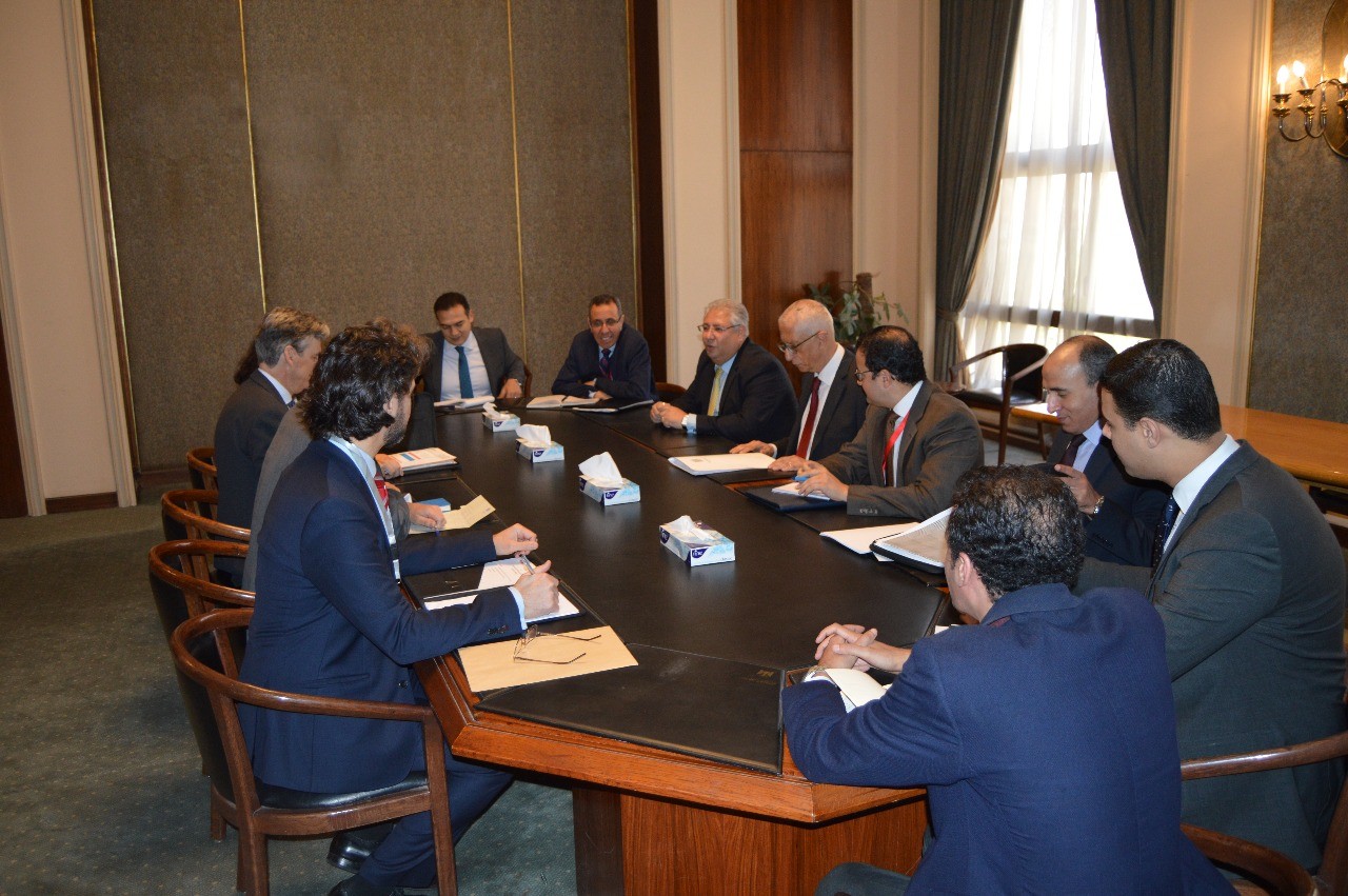 نائب وزير الخارجية يستقبل المبعوث البريطانى الخاص للبحر الأحمر والقرن الأفريقى