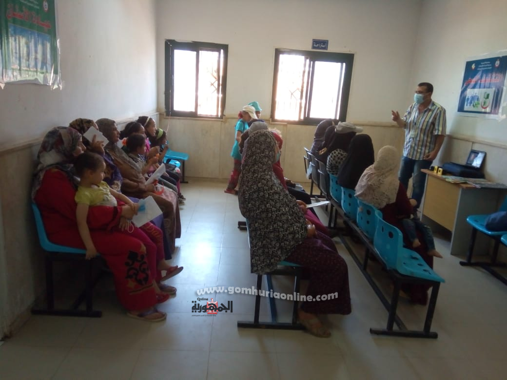 الكشف على ١٣٨٦ مريض خلال قافلة طبية متعددة التخصصات بمركز الرحمانية 