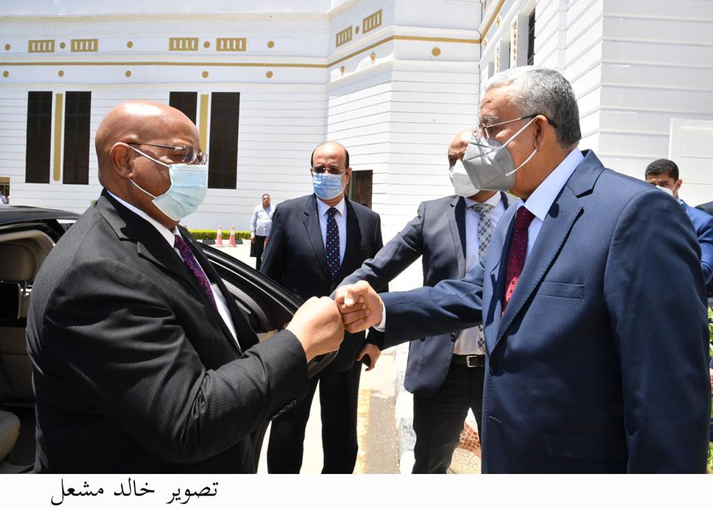 رئيس مجلس النواب: العلاقات بين مصر وزيمبابوي راسخة وتاريخية