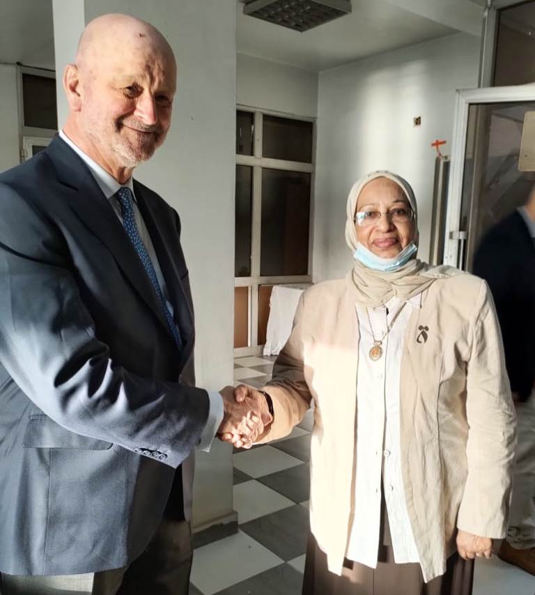 السفير الأسبانى يشيد بحفاوة وحسن إستقبال محافظ أسوان 
