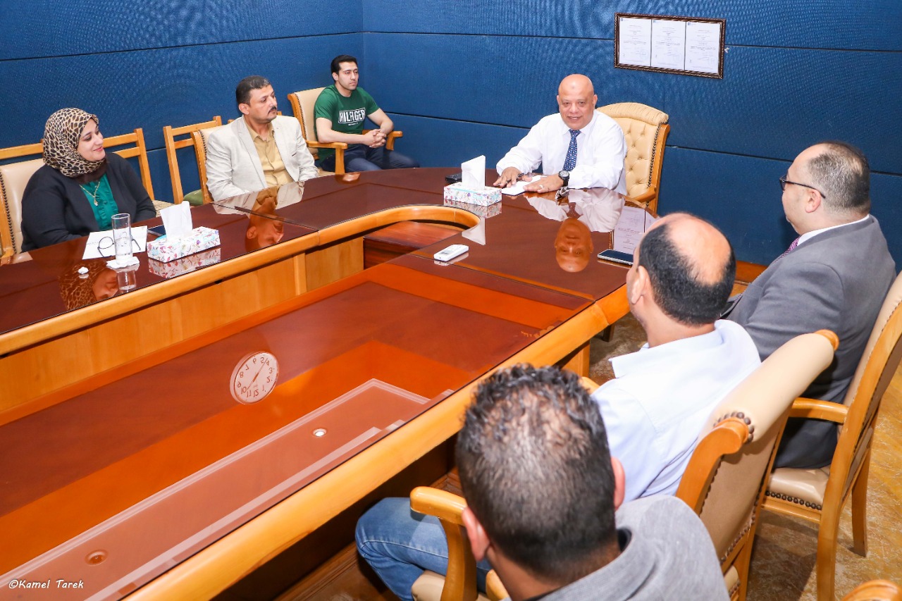 رئيس هيئة ميناء دمياط يجتمع بأعضاء اللجنة النقابية للعاملين الجدد 