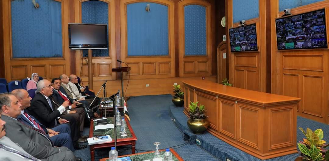 اجتماع الوزير بمديري المديريات 