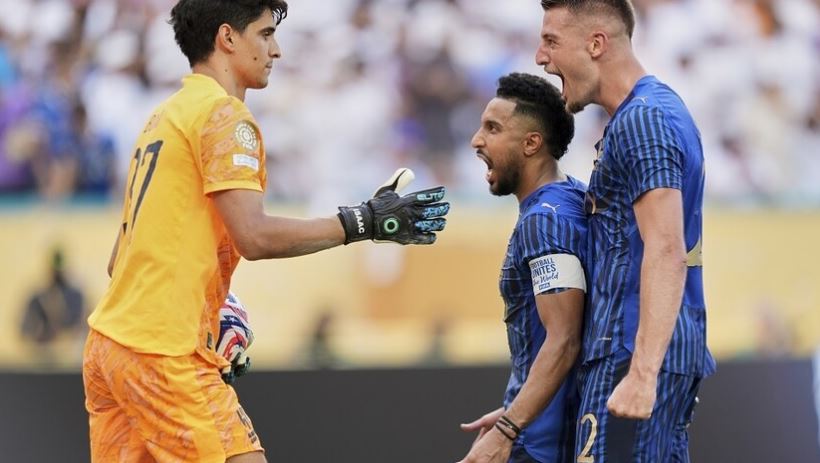 ياسين بونو حارس الهلال السعودي