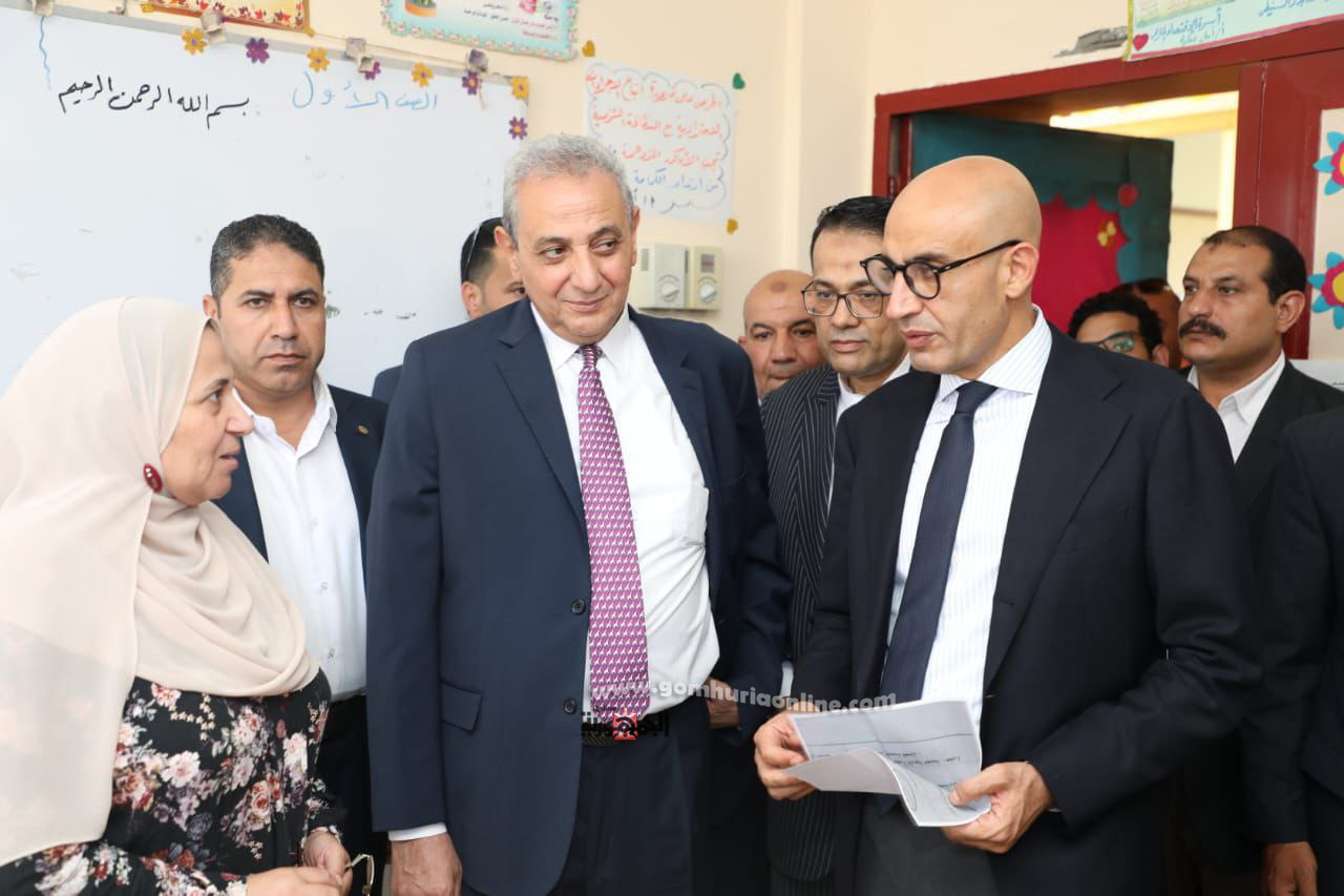 وزير التربية والتعليم خلال جولته بمدينة طنطا