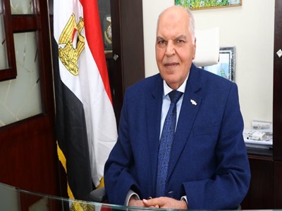 خلف الزناتي نقيب المعلمين ورئيس اتحاد المعلمين العرب
