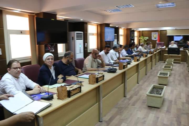 فودة يتابع  استكمال اجراءات تثبيت 406 من العمالة المتعاقدة