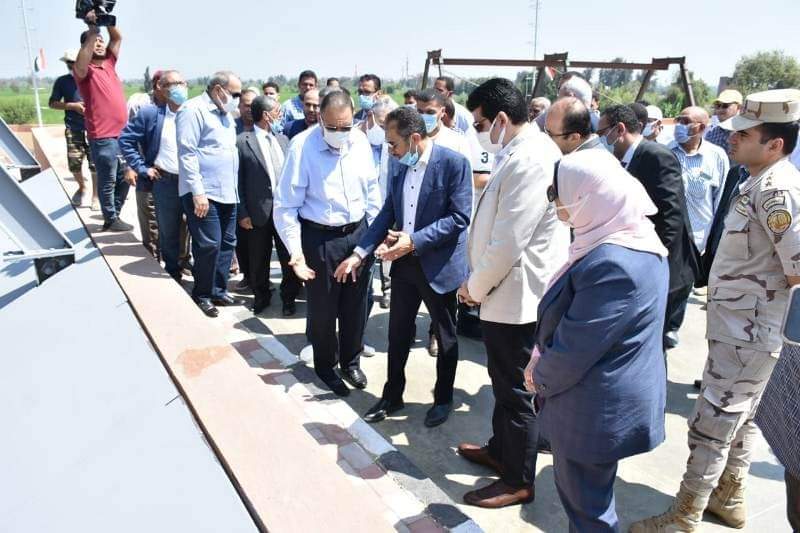 محافظ الشرقية يفتتح مشروع إنشاء المحطة الوسيطة لتجميع ونقل المخلفات بمركز الإبراهيمية  