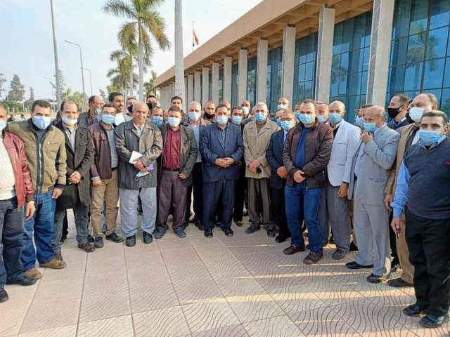   رئيس هيئة السكة الحديد يتفقد العاملين علي خط القاهرة/امبابة/الجيزة/بولاق/بشتيل/وردان