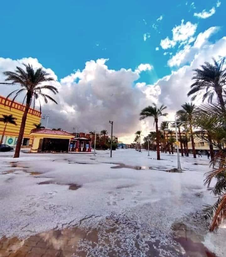 شاهد.. الثلج يحول الغردقة إلى أوروبا..صور 