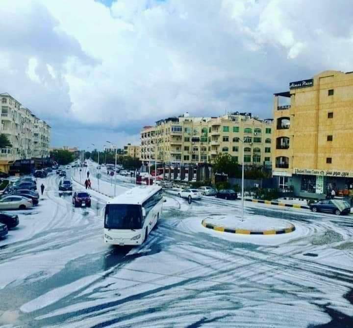 شاهد.. الثلج يحول الغردقة إلى أوروبا..صور 