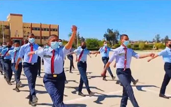 طلاب المدارس