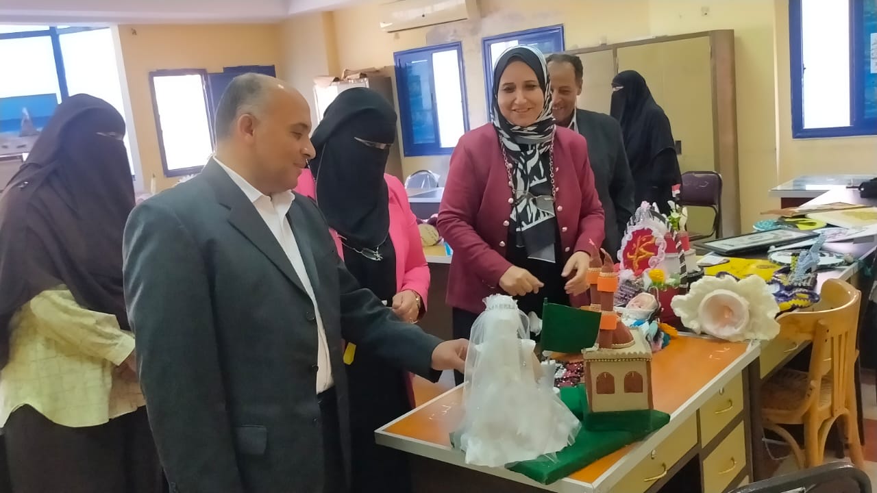 شحاته يتابع استعدادات الاقتصاد المنزلي بمطروح للمسابقات المركزية 