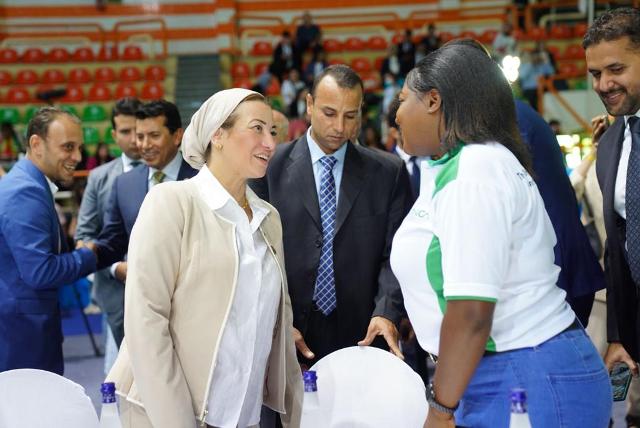 البيئة: التغيير سيأتي على يد الشباب فى مواجهة آثار تغير المناخ 