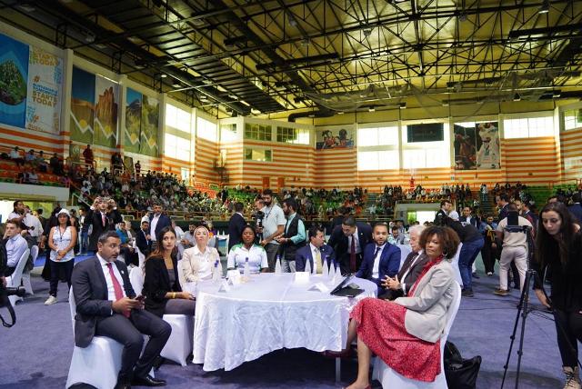 البيئة: التغيير سيأتي على يد الشباب فى مواجهة آثار تغير المناخ 