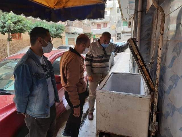 إعدام أغذية فاسدة بالشرقية