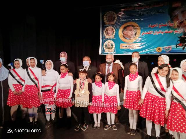 قيادات التعلينم بالإسكندريه تشارك متحدى الإعاقه إحتفالهم بيومهم العالمى 