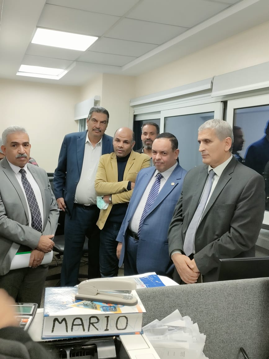 رئيس مصلحة الجمارك يتفقد مركز الخدمات اللوجستية 