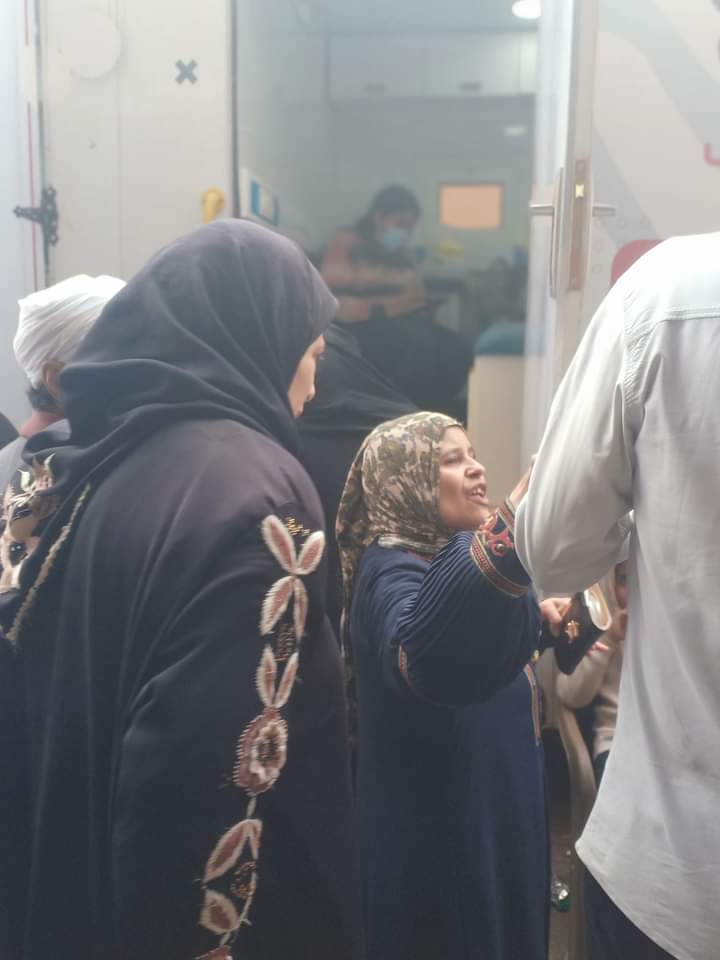 لجنة الصحة بالقومي للمرأة بالجيزة تطلق قافلة طبية مجانية للوراق