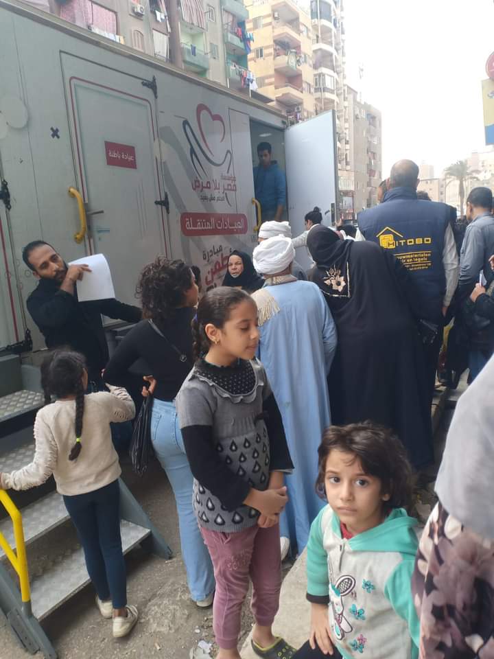 لجنة الصحة بالقومي للمرأة بالجيزة تطلق قافلة طبية مجانية للوراق