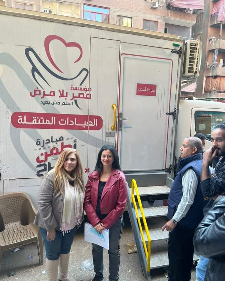 لجنة الصحة بالقومي للمرأة بالجيزة تطلق قافلة طبية مجانية للوراق