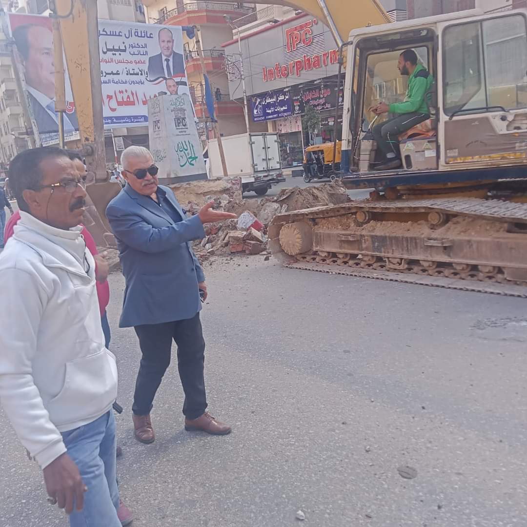 رئيس مدينةالزقازيق يقودحملةلتهيئةبعض الطرق الرئيسية 