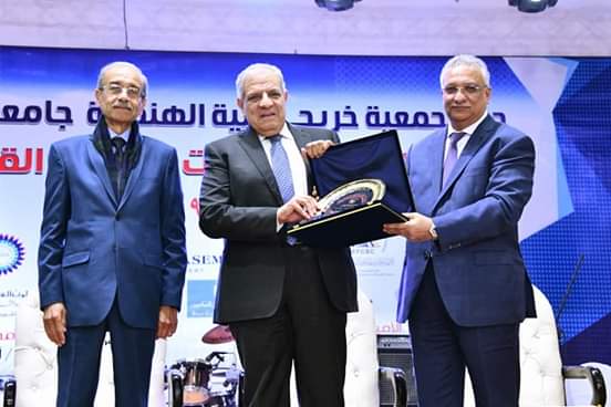 تكريم القيادات الهندسية بجمعية خريجي هندسة عين شمس
