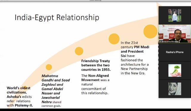 بدء محاضرات كلية التجارة وإدارة الاعمال بحلوان وجامعة سيمبيوزيس فى الهند.. بالصور