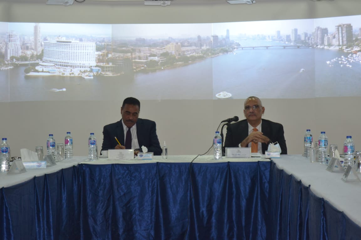 محافظ مطروح  يناقش مقترح مشروع تطوير سيوة مع جهاز التنسيق الحضارى