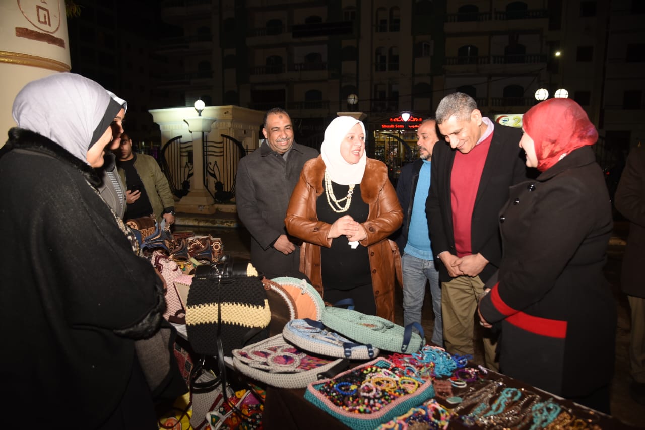 جلسة نقاشية لريادة الأعمال والمشروعات الصغيرة بمطروح