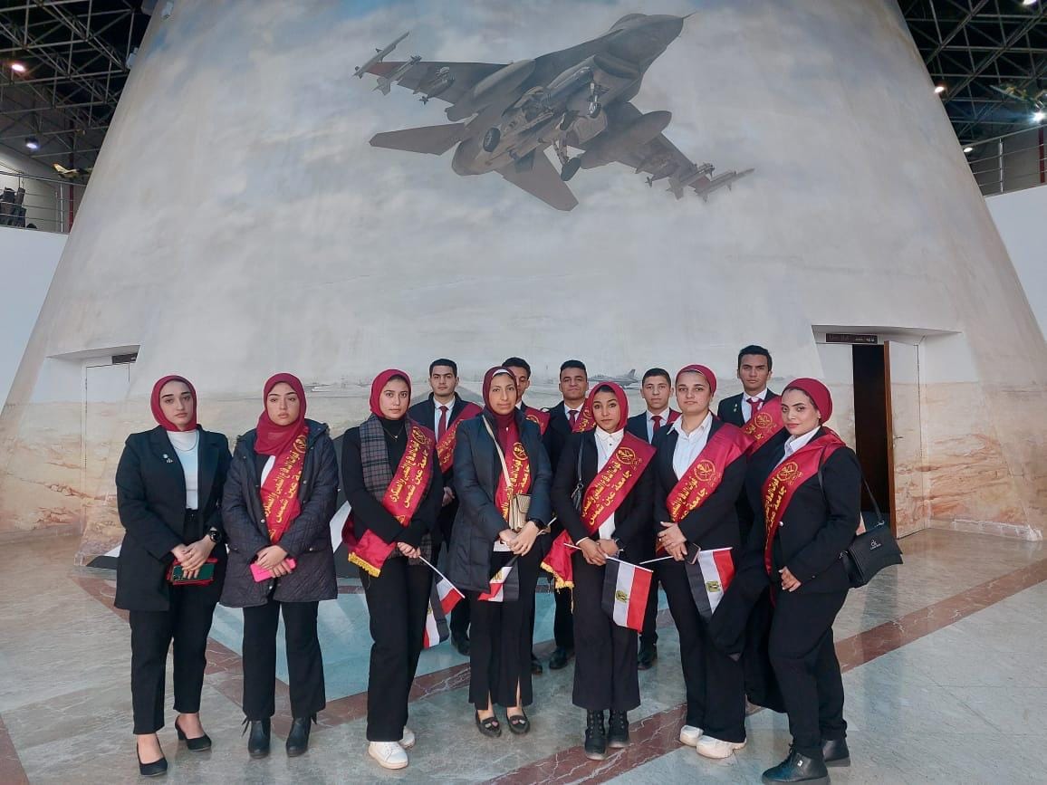 مشاركة طلاب جامعة عين شمس احتفالية متحف القوات الجويه بعيد الشرطة