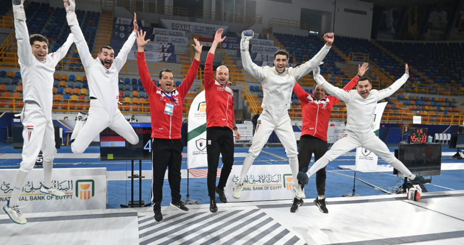 منتخب مصر يتوج بذهبية كأس العالم لسيف المبارزة 