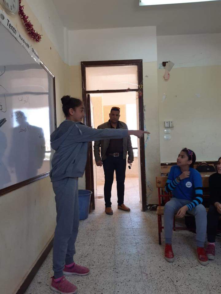 جلسة ارشادية عن لغة الجسد بمدرسة الفيروز الرسمية للغات بشرم الشيخ