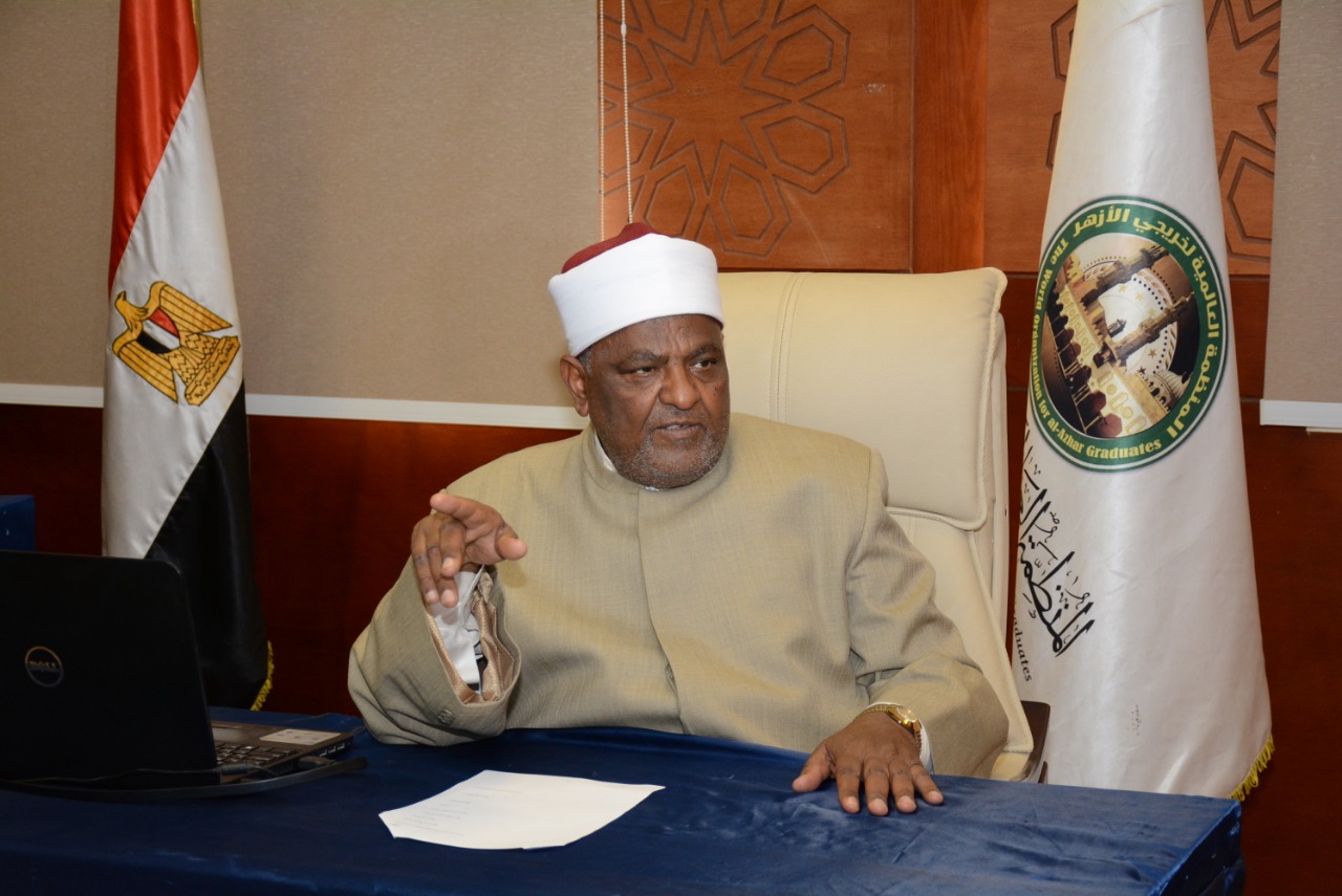 وكيل الأزهر السابق : التكاليف الشرعية تجعل المسلم دائم الصلة بربه