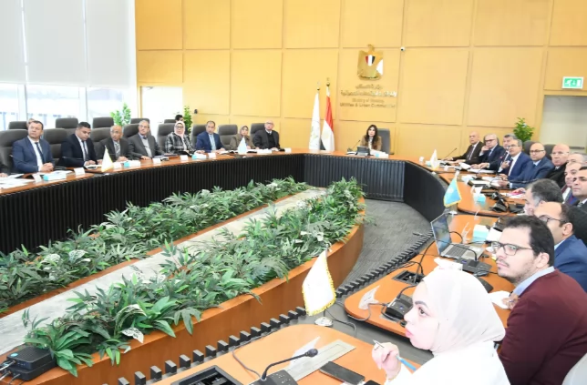 وزيرة الإسكان في اجتماع لجنة المرافق