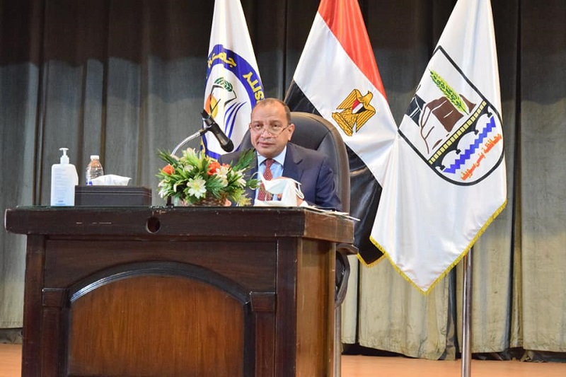  مركز للدراسات والتدريب القانوني بكلية الحقوق ببنى سويف 