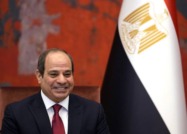 جامعة بنها تهنئ الرئيس السيسي بأداء اليمين الدستورية لفترة رئاسية جديدة