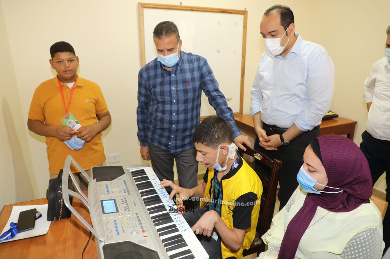 محافظ المنوفية يفتتح دار الأمل لرعاية الأيتام وذوي الهمم ..ويقرر صرف 50 ألف جنيه ومواد غذائية ولحوم .. بالصور 