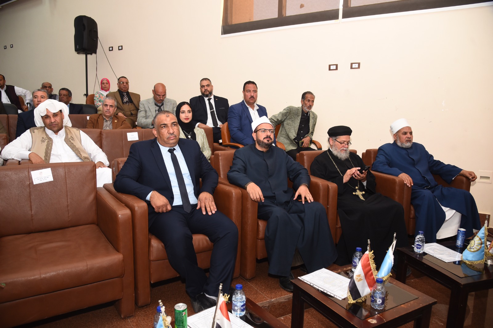 حوار موسع لوزير الشباب وشباب وفتيات مطروح