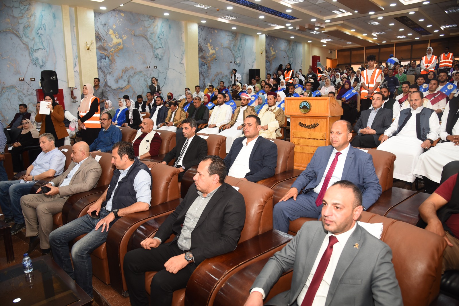 حوار موسع لوزير الشباب وشباب وفتيات مطروح