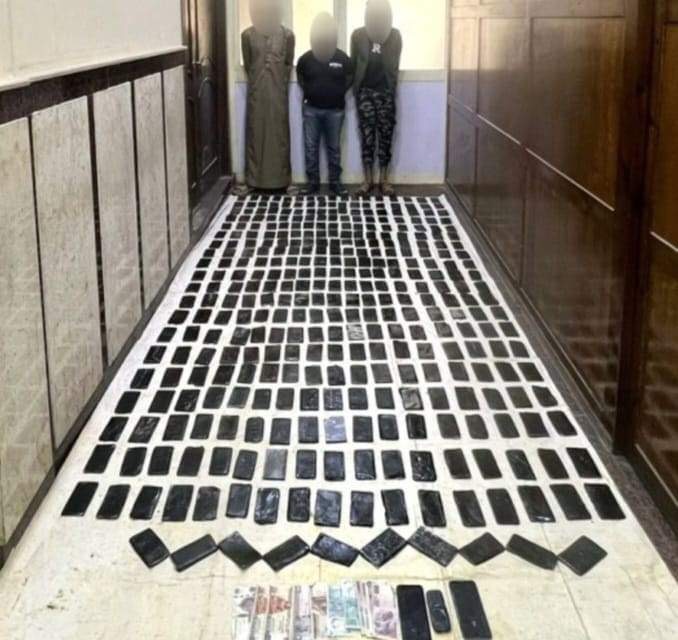 المتهمون والمضبوطات 