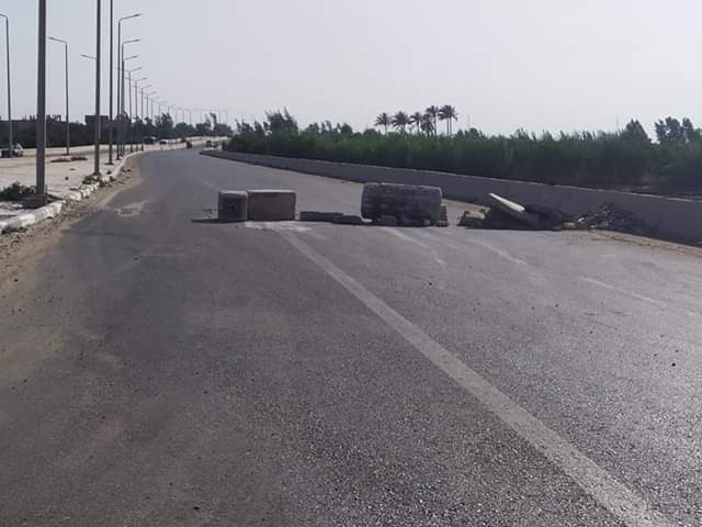  طريق شبين طملاى الجديد يستغيث .. كتل خرسانية وظلام دامس وعدم وجود لوحات ارشادية أهم المشاكل.. صــور