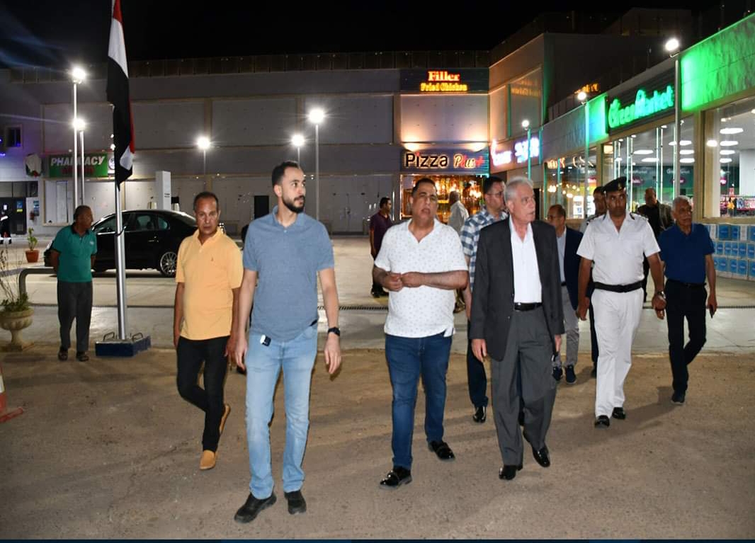 فودة يتفقد أعمال تطوير السوق القديم وتطوير ساحة مسجد الصحابة بشرم الشيخ