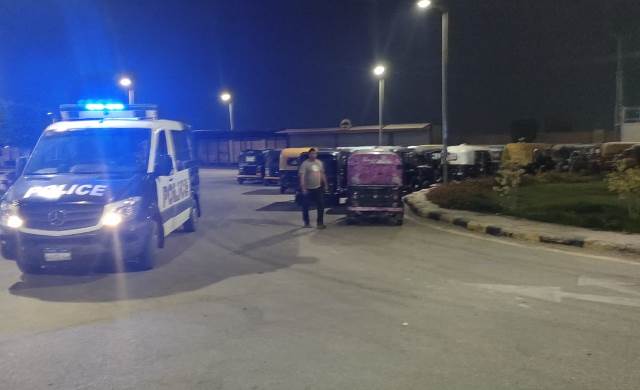 مندور: جهاز بدر يتحفظ على 21 توك توك فى حملة ليلية بالتعاون مع قسم الشرطة.. بالصور