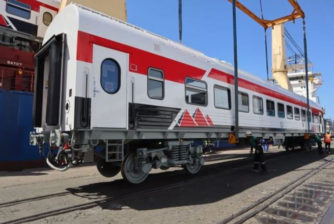 عربات القطار الجديدة